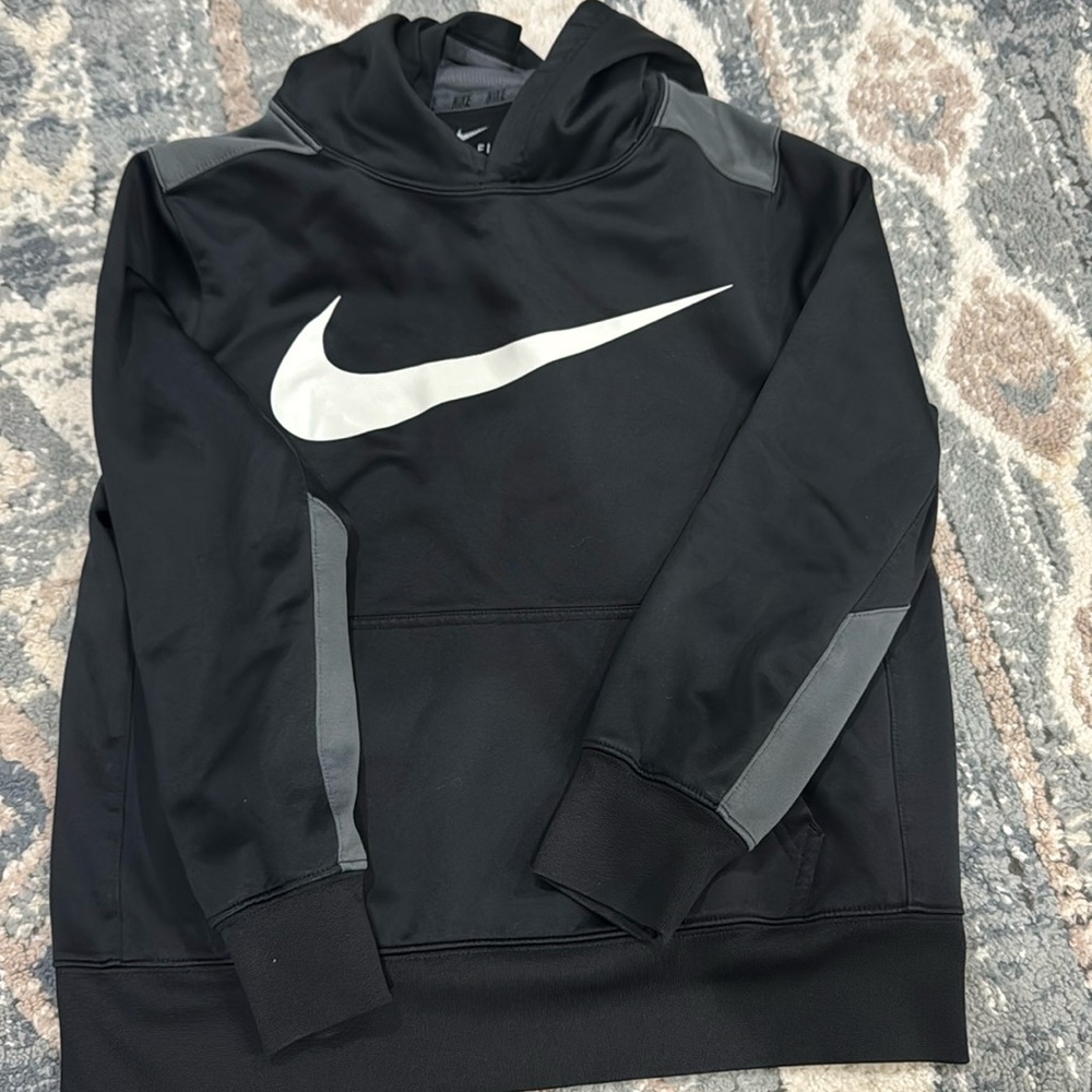 Boys Nike dri-fit sweatshirt, size large